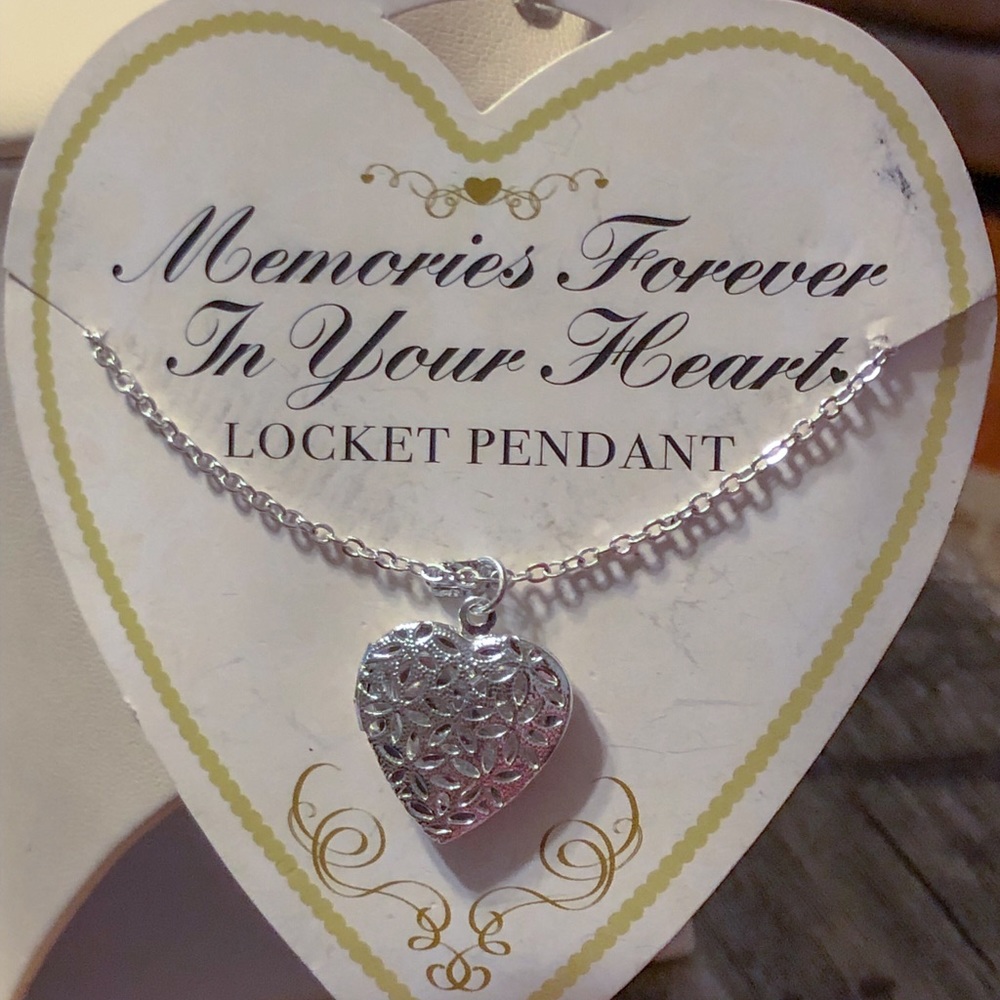 Silver tone Locket